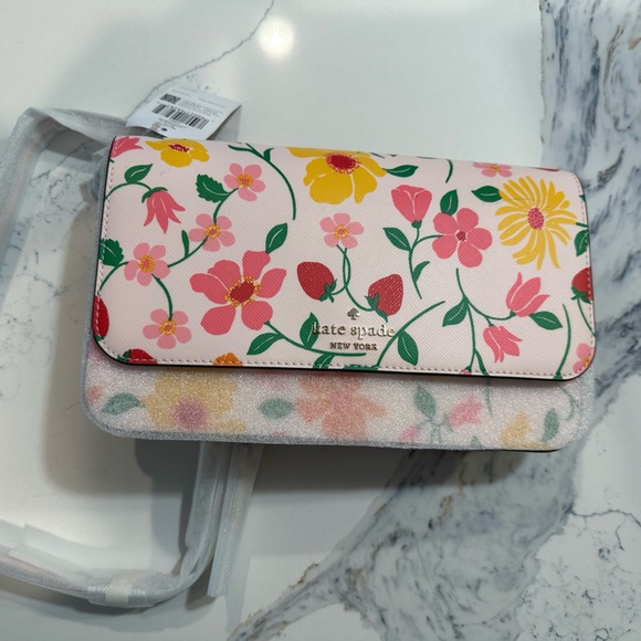 Kate Spade Madison Strawberry Garden Printed Flap Convertible Crossbody - NWT - Picture 8 of 11